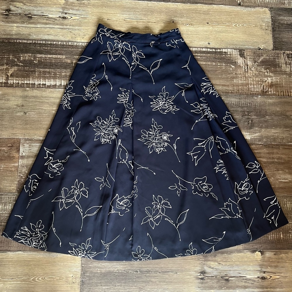 JH collection floral skirt. Size 10